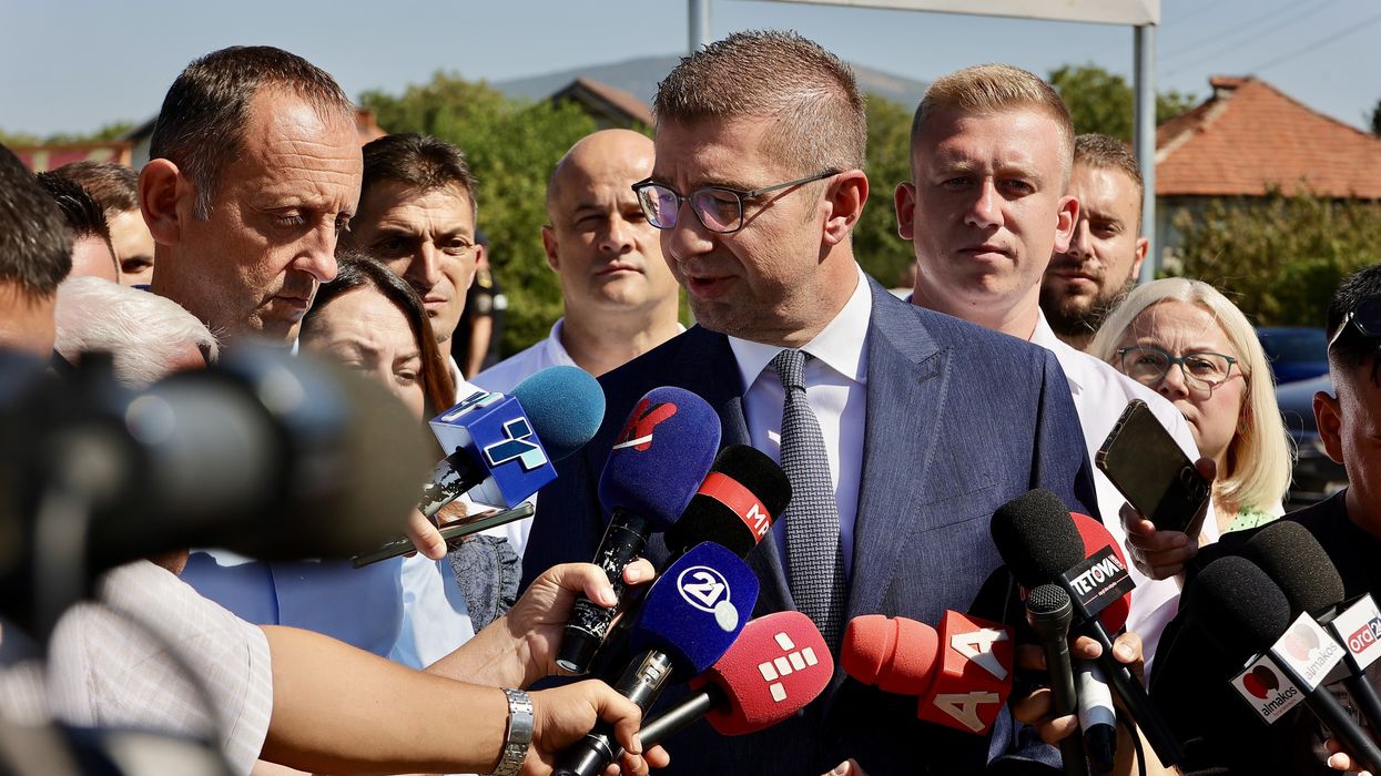 Mickoski: Ekzistojnë qendra pushteti që po përpiqen të mbjellin frikë dhe panik tek qytetarët para zgjedhjeve