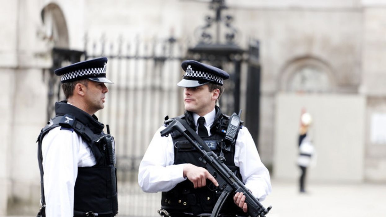 Britania e Madhe arreston tre persona të dyshuar si spiunë rusë gjatë vizitës së Trump në aleatin e NATO-s