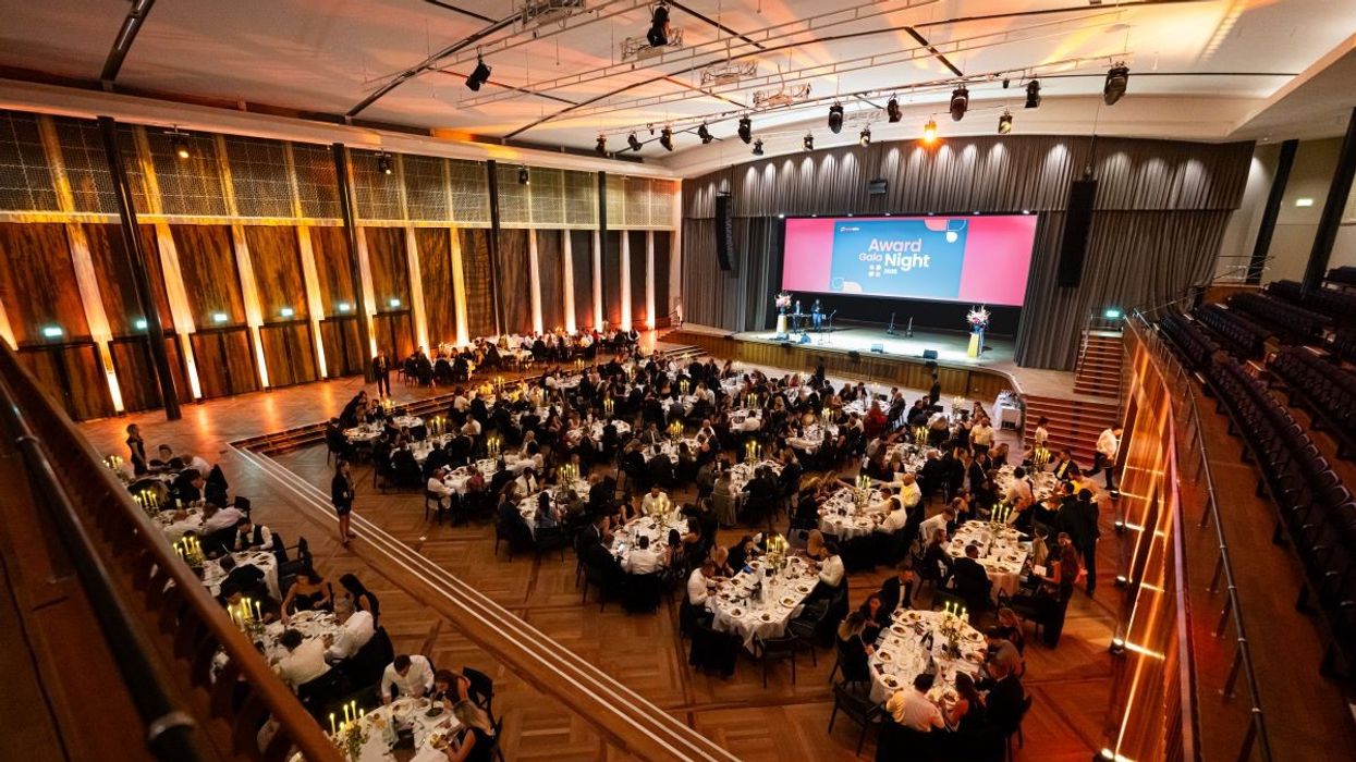 Rexhep Rexhepi dhe Advije Rizvani nderohen në mbrëmjen gala të komunitetit shqiptar në Zvicër