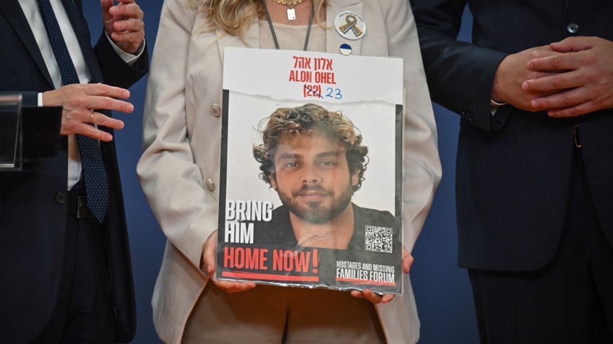 Hamasi publikon një video të re të pengut serbo-izraelit Alon Ohel