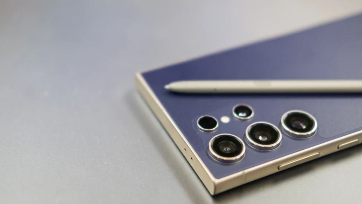 Android 16 po vjen në telefonat më të fuqishëm të Samsungut