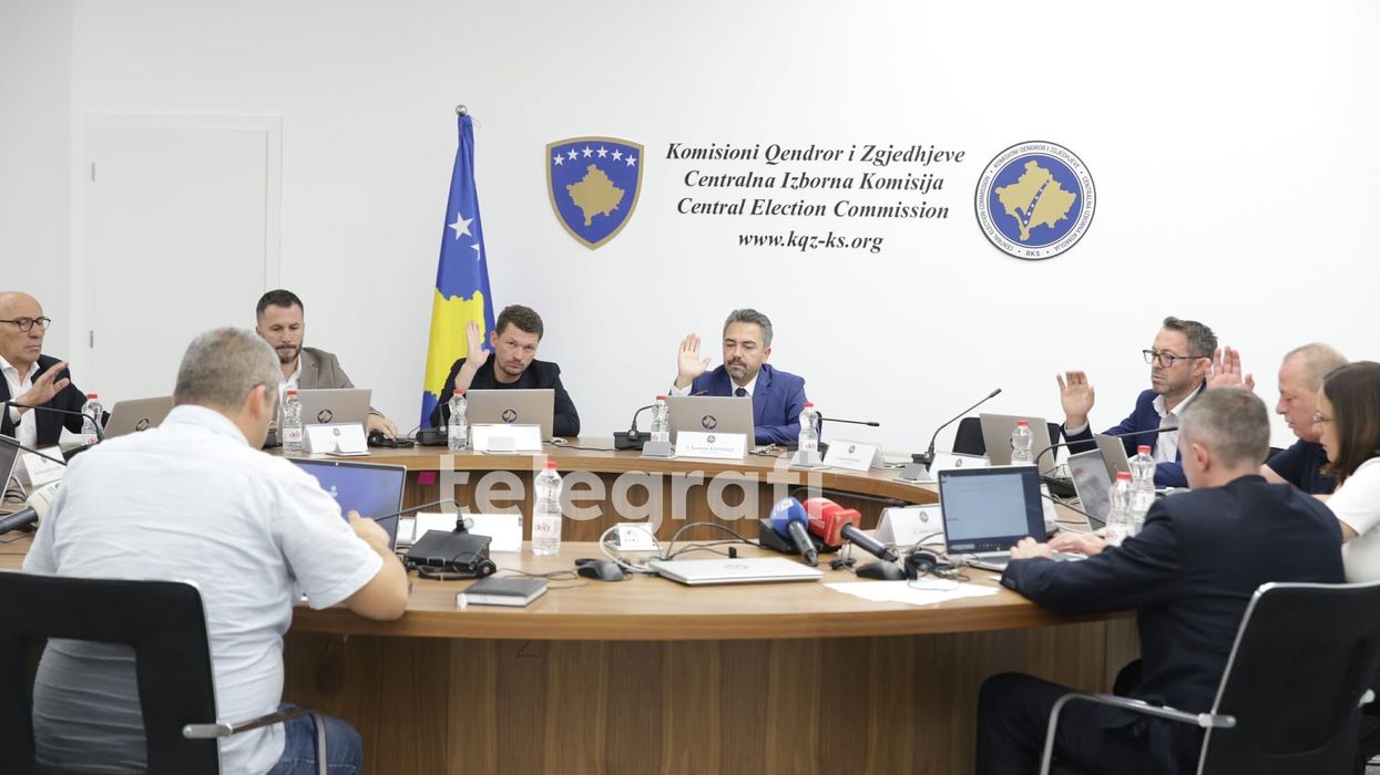 Nisen të gjithë zarfet me fletëvotime për votim jashtë Kosovës