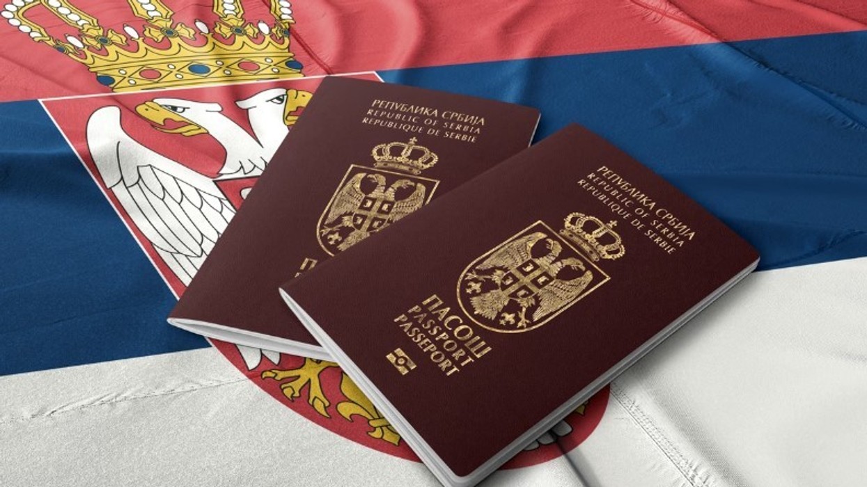 Serbia i dha shtetësinë oligarkut të sanksionuar rus