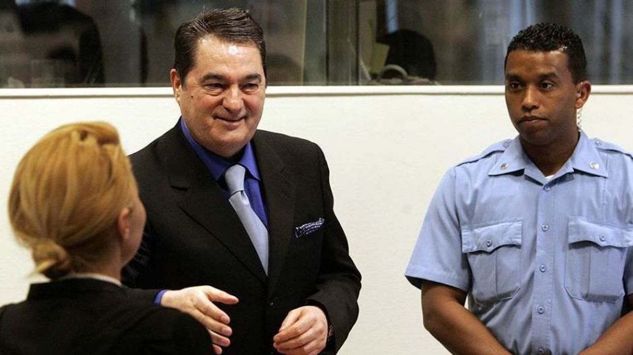 I dënuari për krime lufte në Kosovë, Pavkoviq, lirohet nga burgu – arrin në Serbi