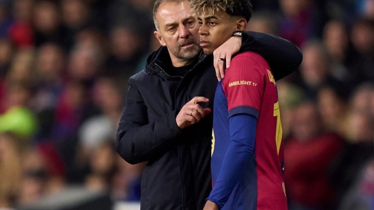 Flick ‘ngacmon’ botën e futbollit: Lamine Yamal do ta synojë Topin e Artë 2026