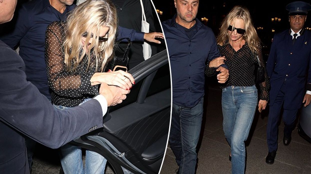 Kate Moss fotografohet në gjendje jo të mirë në Paris - supermodelja e lodhur dhe e dehur mbahet te krahët e një shoku në mbrëmje