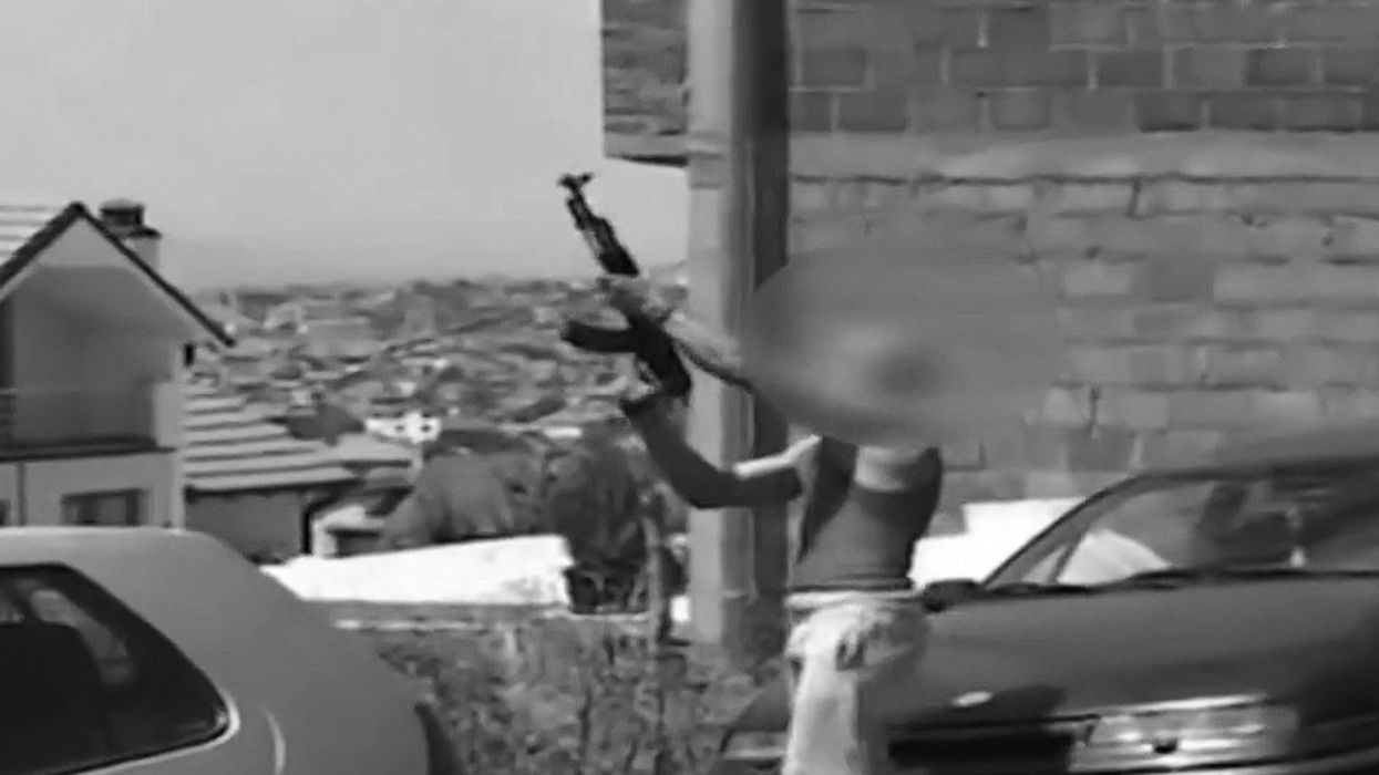 Gjuajti me armë në aheng familjar, arrestohet një person në Pejë