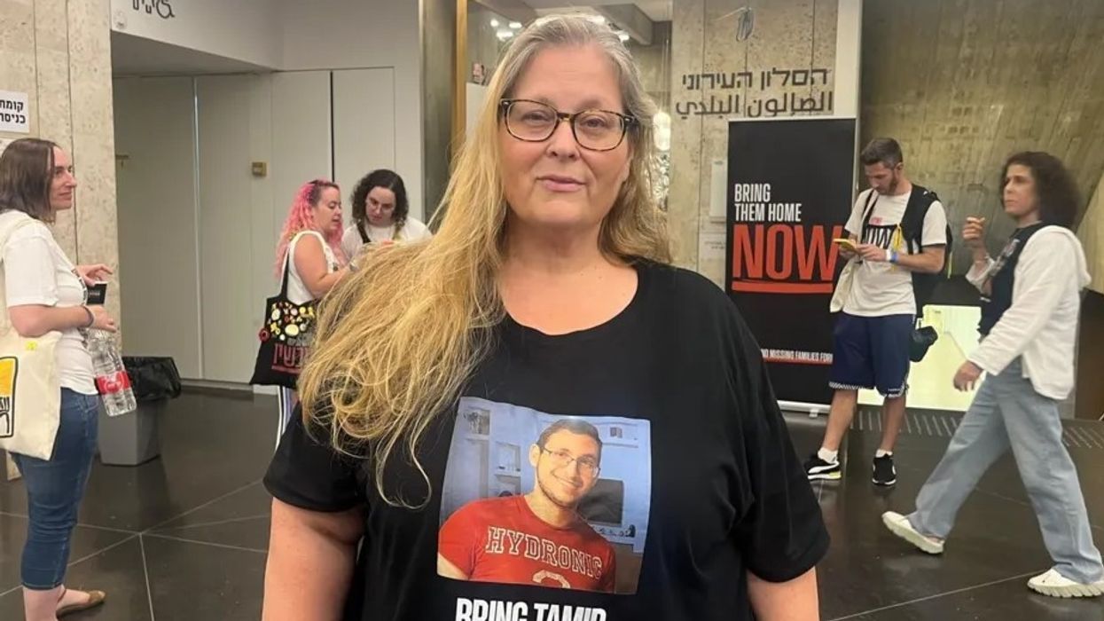 Nëna e pengut izraelit thotë se ende nuk e di nëse ai është gjallë apo i vdekur