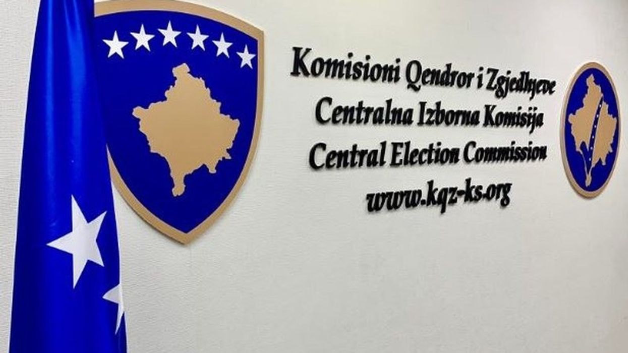 Aksidenti në Ferizaj, KQZ konfirmon lëndimin e rëndë të zyrtarëve zgjedhorë