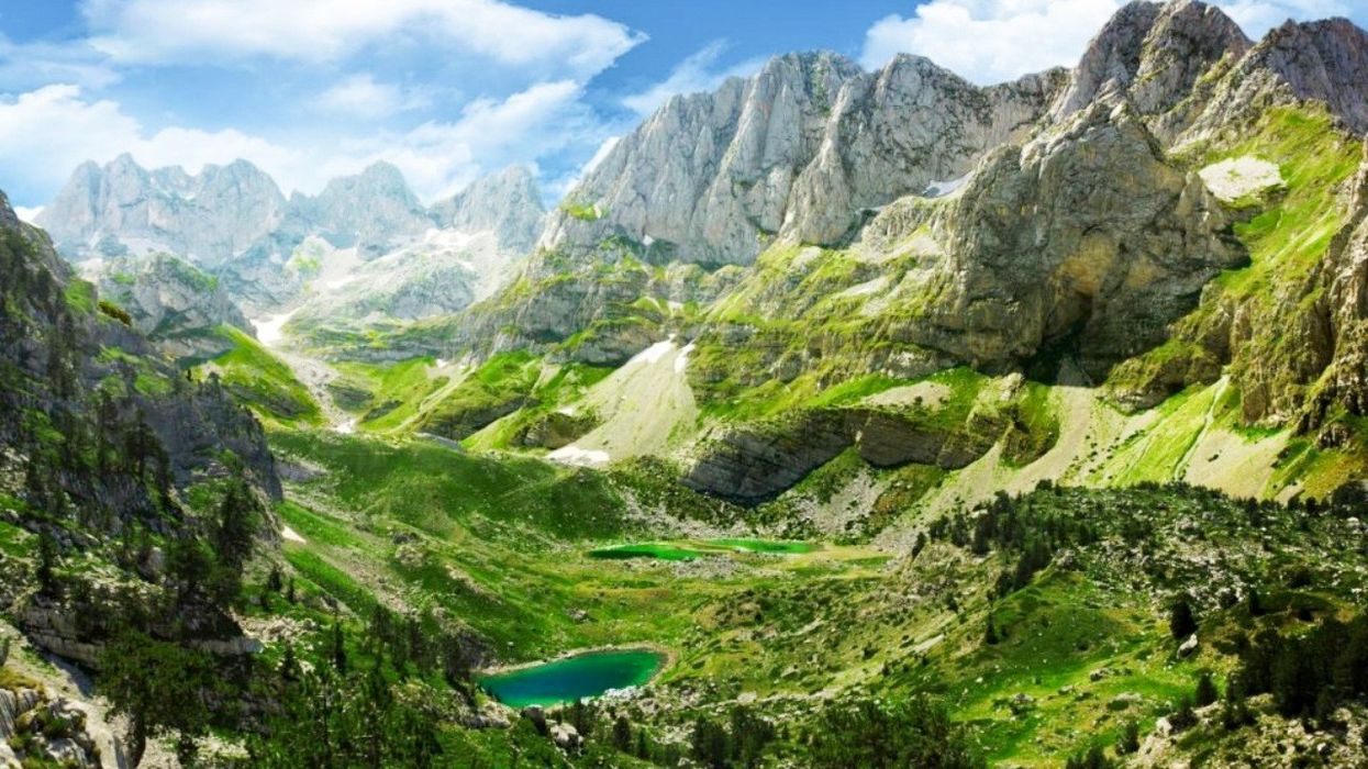 Hyn në fuqi Udhëzimi i ri për “Paketën e Maleve” në Shqipëri