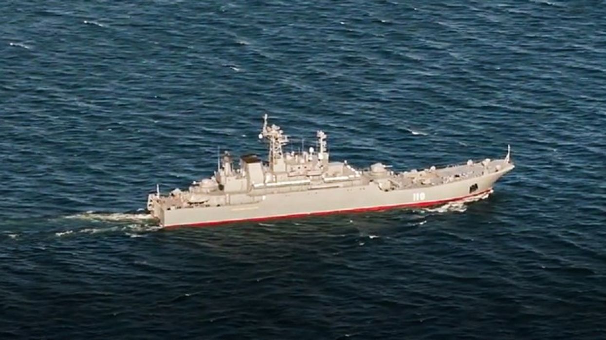 Anija ruse ankorohet pranë bregut të Gjermanisë, NATO shqetësohet