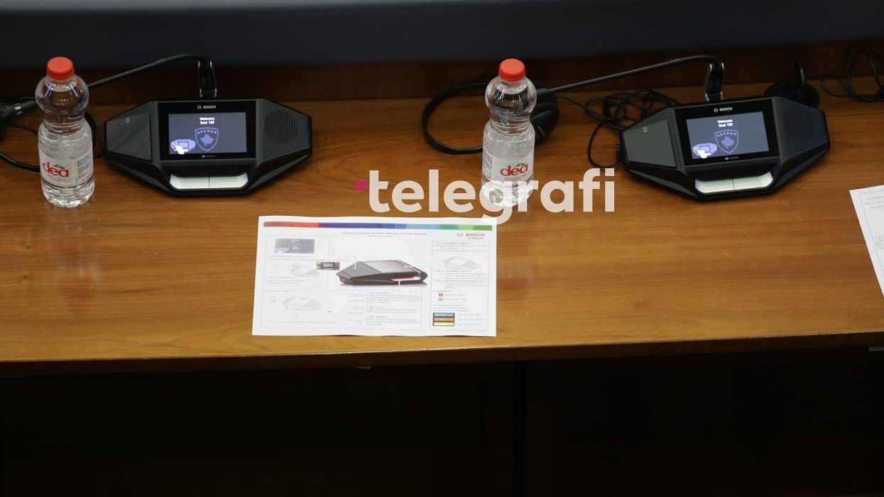 Deputetët hyjnë në Kuvend, votimi për Qeverinë pritet të bëhet në mënyrë elektronike