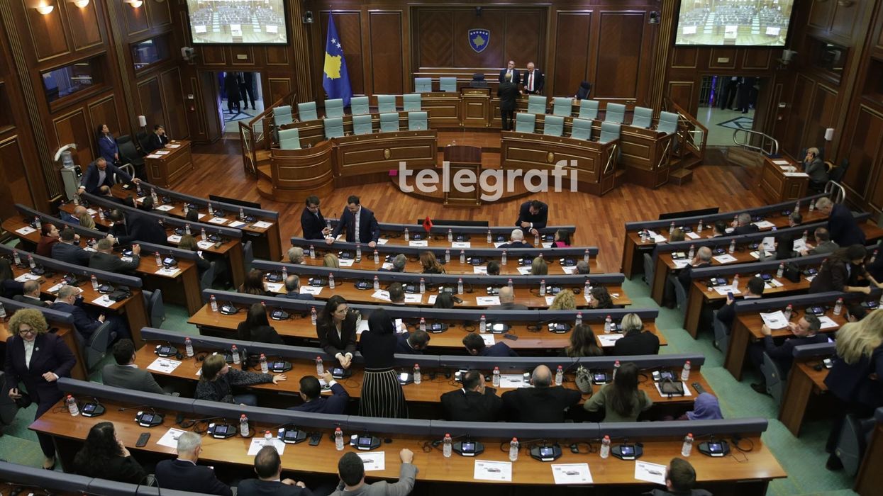 Vonesa në nisjen e seancës për votimin e Qeverisë së re