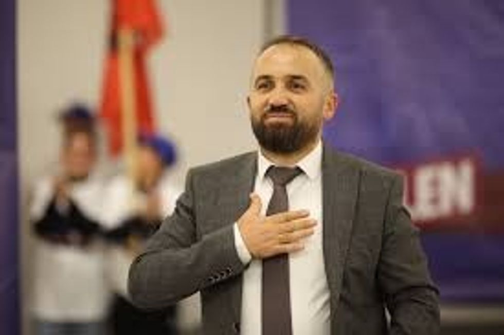 Haqim Ramadani: Prej sot jam pa punë, kërkoj punë vetëm në sektorin privat