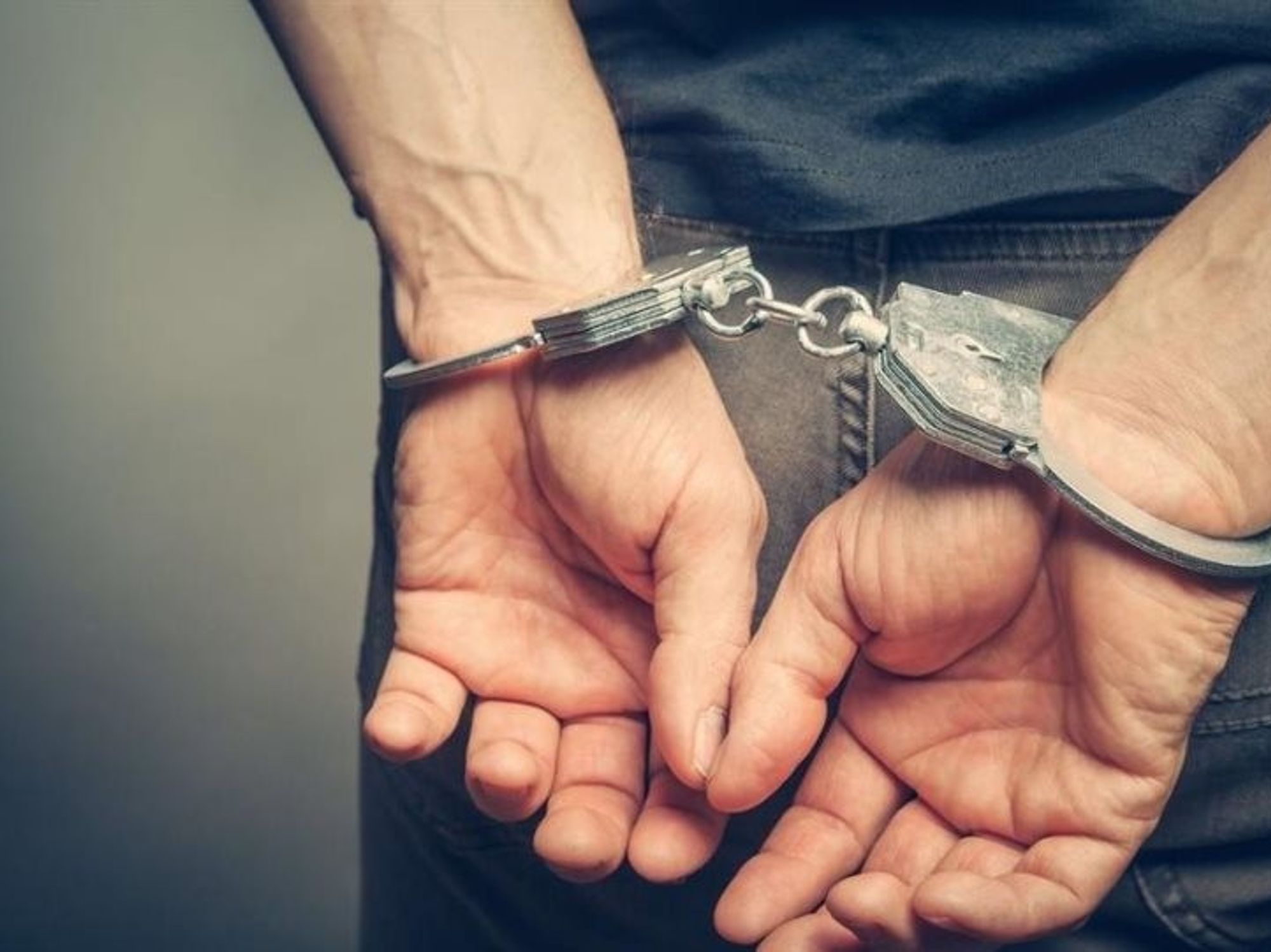 E njohu përmes TikTokut, arrestohet i dyshuari nga Ferizaj për dhunimin e të miturit E njohu përmes TikTokut, arrestohet i dyshuari nga Ferizaj për dhunimin e të miturit