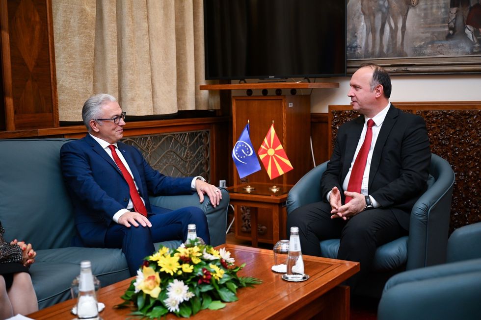 Gashi-Roussopoulos: Diskutuam mënyrat e reja të forcimit të demokracisë parlamentare