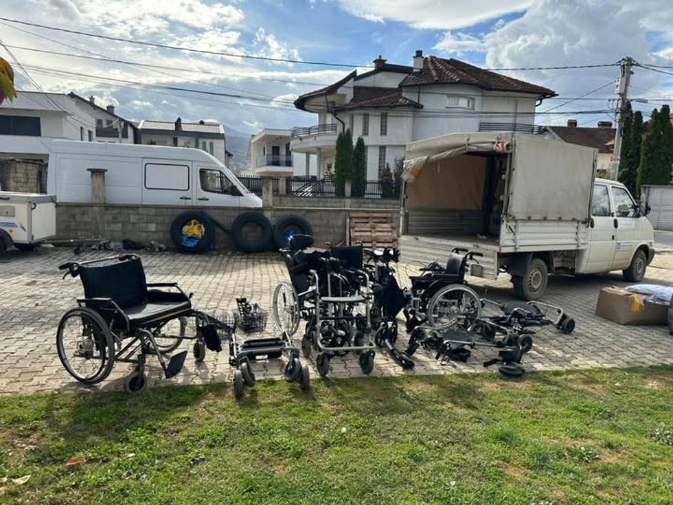 Handikos Suharekë pranon donacion të ri nga bashkatdhetarët në Gjermani