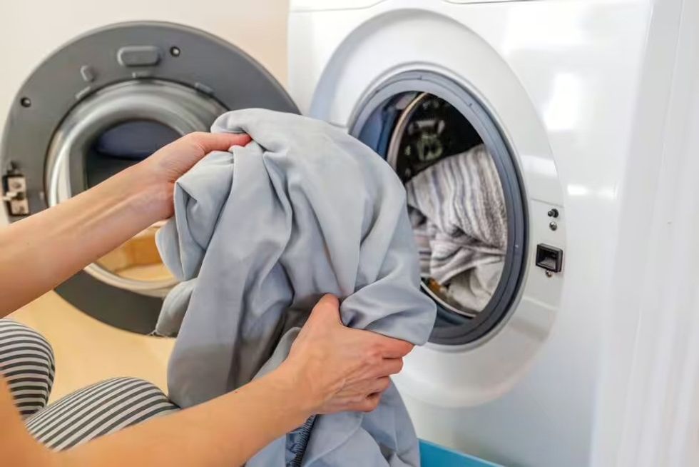 Disa metoda për t'i tharë çarçafët më shpejt