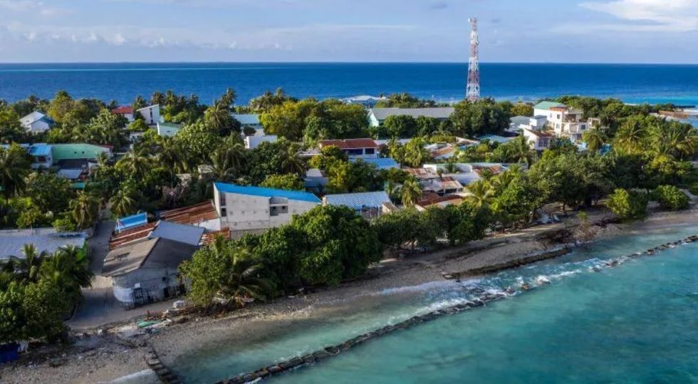 Maldivet ndalojnë pirjen e duhanit "për brezat e rinj"