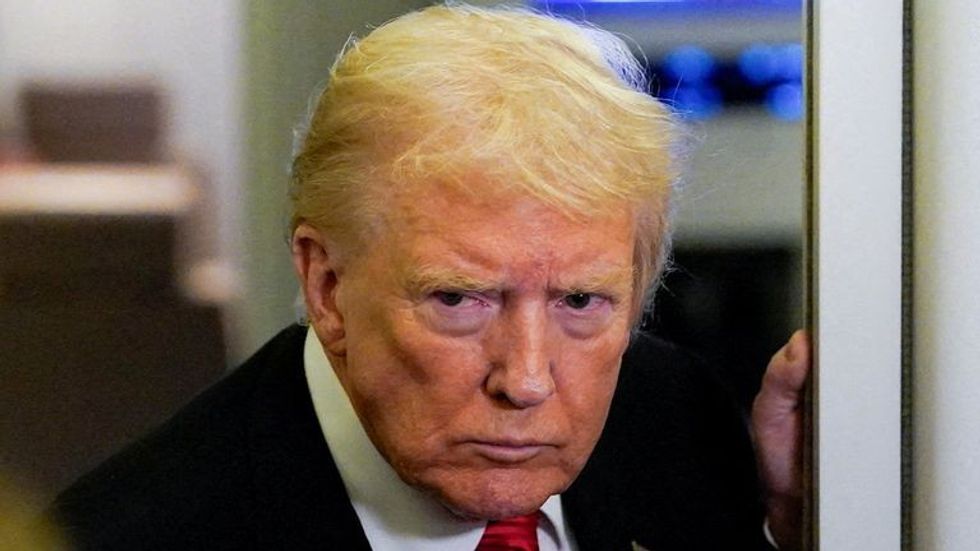 Trump paralajmëron Nigerinë se trupat amerikane ose sulmet ajrore 'mund' të përdoren për të parandaluar vrasjen e të krishterëve