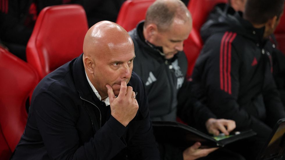 Liverpooli me tri mungesa të sigurta përballë Real Madridi - Slot tregon kur kthehen lojtarët e formacionit