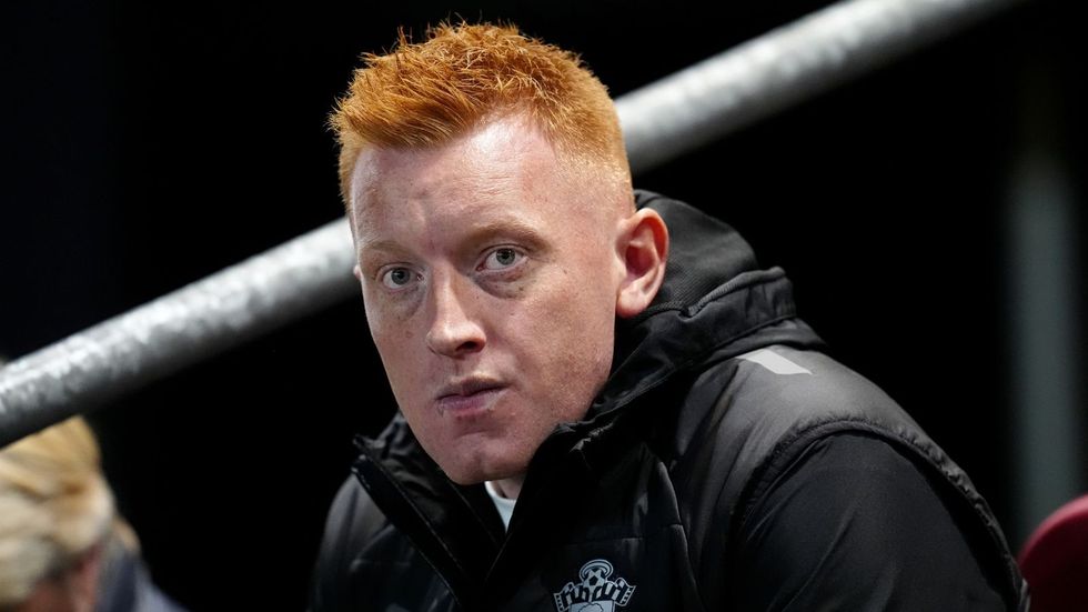 Trajneri që u bë hit falë Football Manager pushohet nga puna pas 13 ndeshjesh