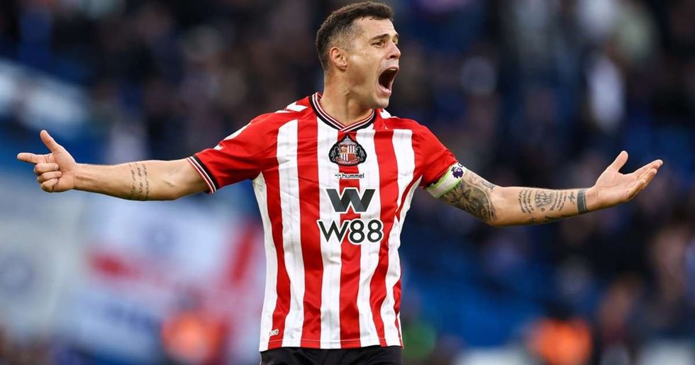 Granit Xhaka shënon golin e parë për Sunderlandin - çmend atmosferën në 'Stadiumin e Dritave'