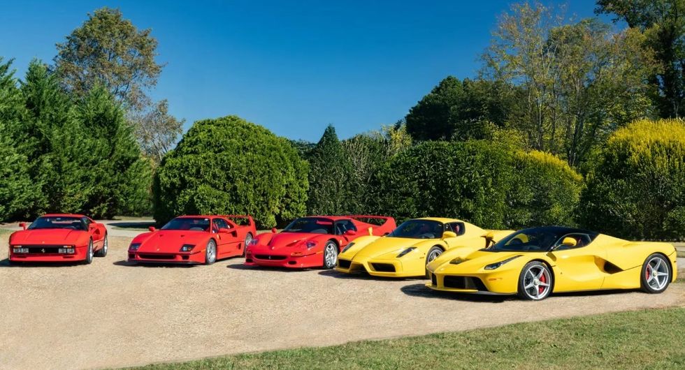 Dikush kaloi dekada duke ndërtuar “koleksionin perfekt” të Ferrarit - por tani është i gjithi në shitje