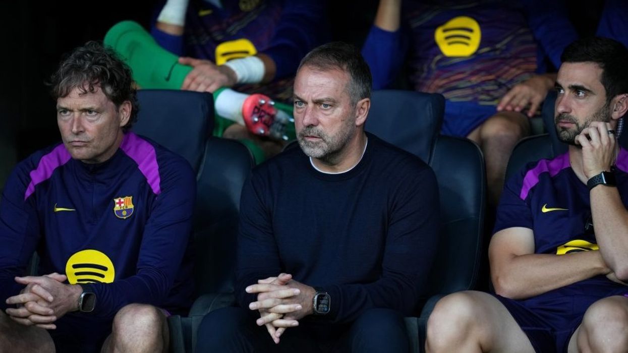 Hansi Flick i përgjigjet thashethemeve për largimin nga Barcelona në fund të sezonit