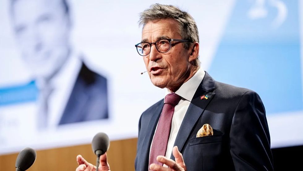 Gjermania duhet t'ia dorëzojë raketat Taurus, Ukrainës - thotë ish-shefi i NATO-s