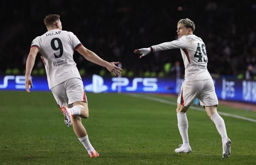 Chelsea ndalet me barazim në udhëtim nga Qarabagu