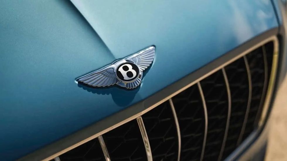 Bentley nuk po heq dorë nga motorët me benzinë: Duam t'u japim klientëve tanë një zgjedhje