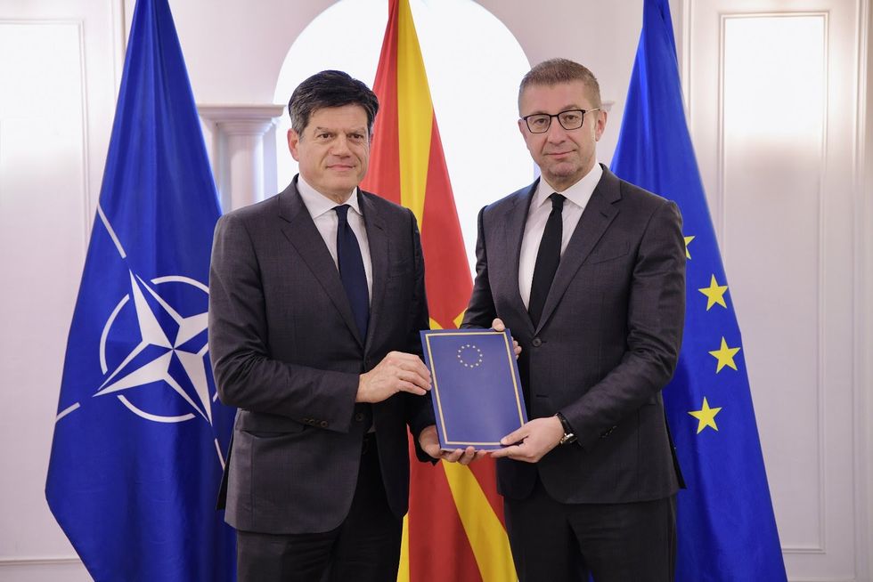 Mickoski: Maqedonia mbetet e përkushtuar në rrugën evropiane, por ka edhe sfida në fusha të ndryshme