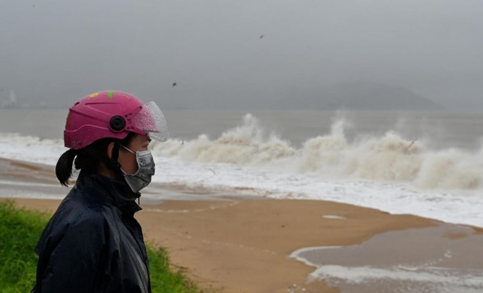 Tajfuni Kalmaegi godet Vietnamin pasi vrau të paktën 114 persona në Filipine