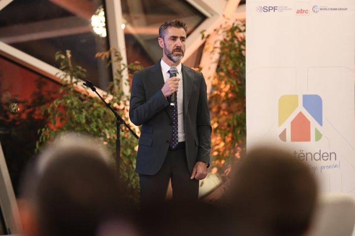 Shfaqet premiera e serialit  Bëje Tënden    informim mbi sfidat dhe zgjidhjet pronësore në Kosovë