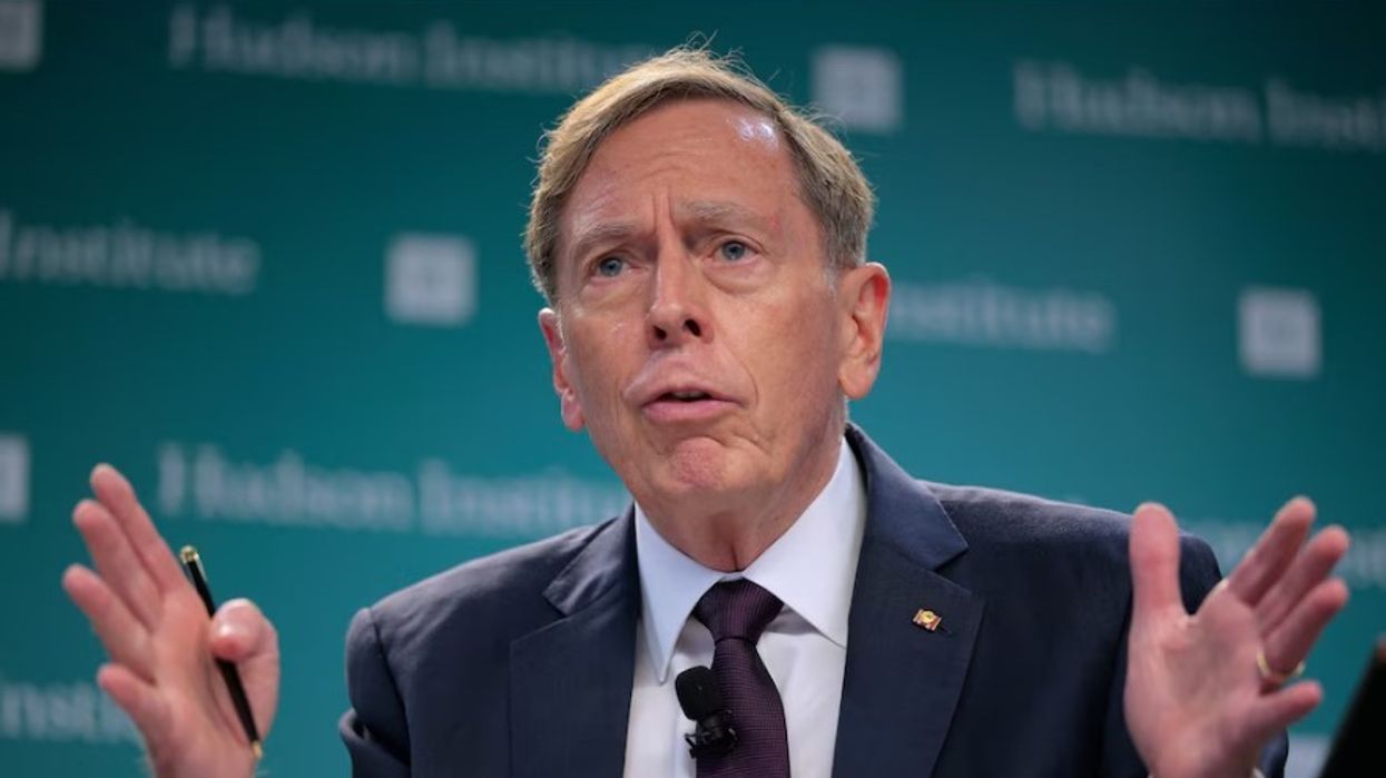 Ish-drejtori i CIA-s tregon ‘dy lëvizjet’ që do ta detyronin Putinin t'i japë fund luftës në Ukrainë