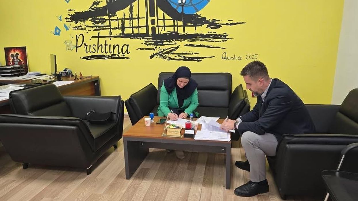 DKA e Prishtinës nënshkruan dy marrëveshje për forcimin e privatësisë dixhitale, mirëqenies mendore dhe zhvillimit të talenteve në shkolla