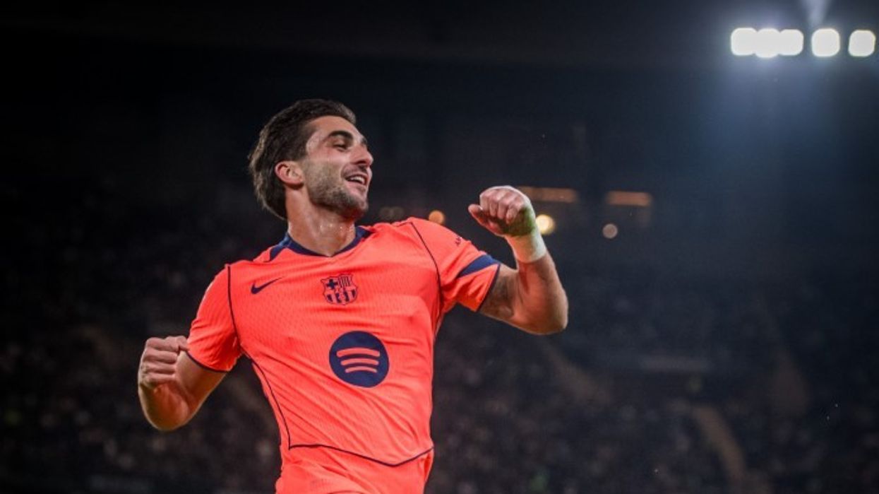 Barcelona nuk tregon “mëshirë” për Betisin, rrit distancën nga Reali në La Liga