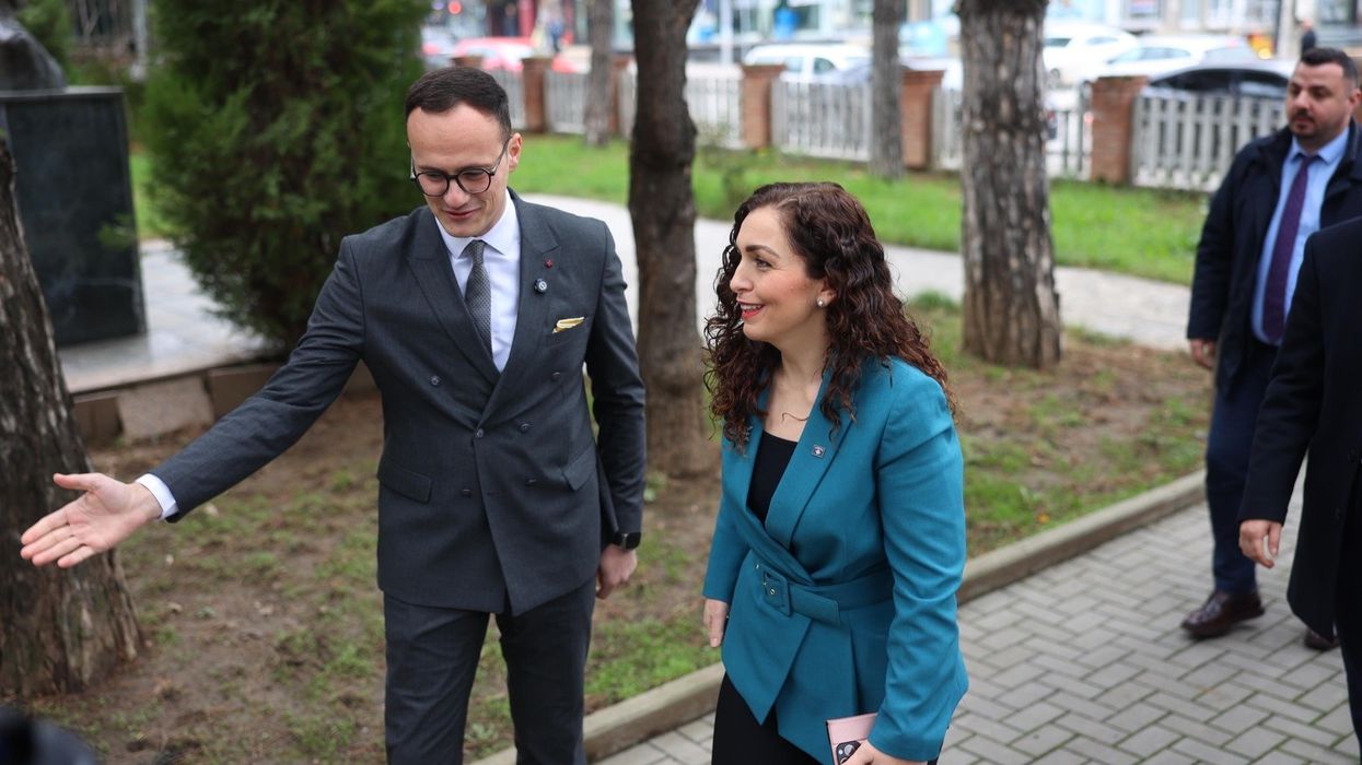 Kryetari Hyseni pret presidenten Osmani – vizita në biznese dhe institucione të ndryshme