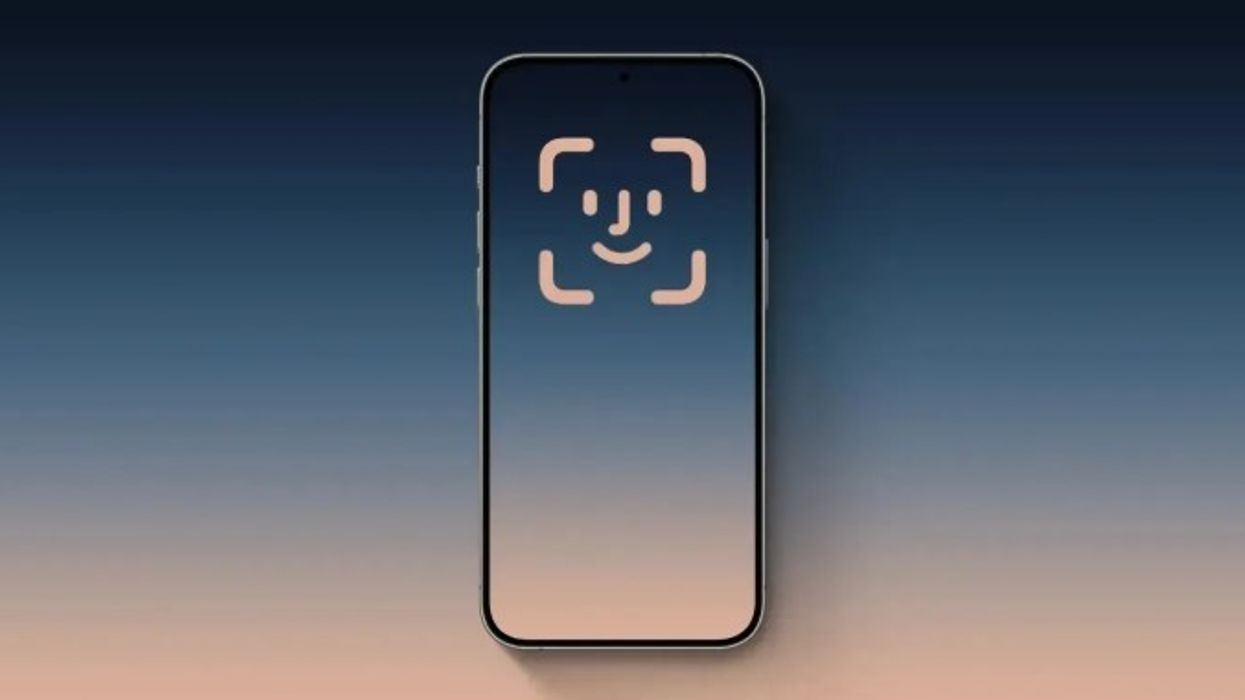 Rrjedhja e informacioneve të reja për iPhone 18 nxit spekulime se Face ID do të zhvendoset nën ekran Rrjedhja e informacioneve të reja për iPhone 18 nxit spekulime se Face ID do të zhvendoset nën ekran