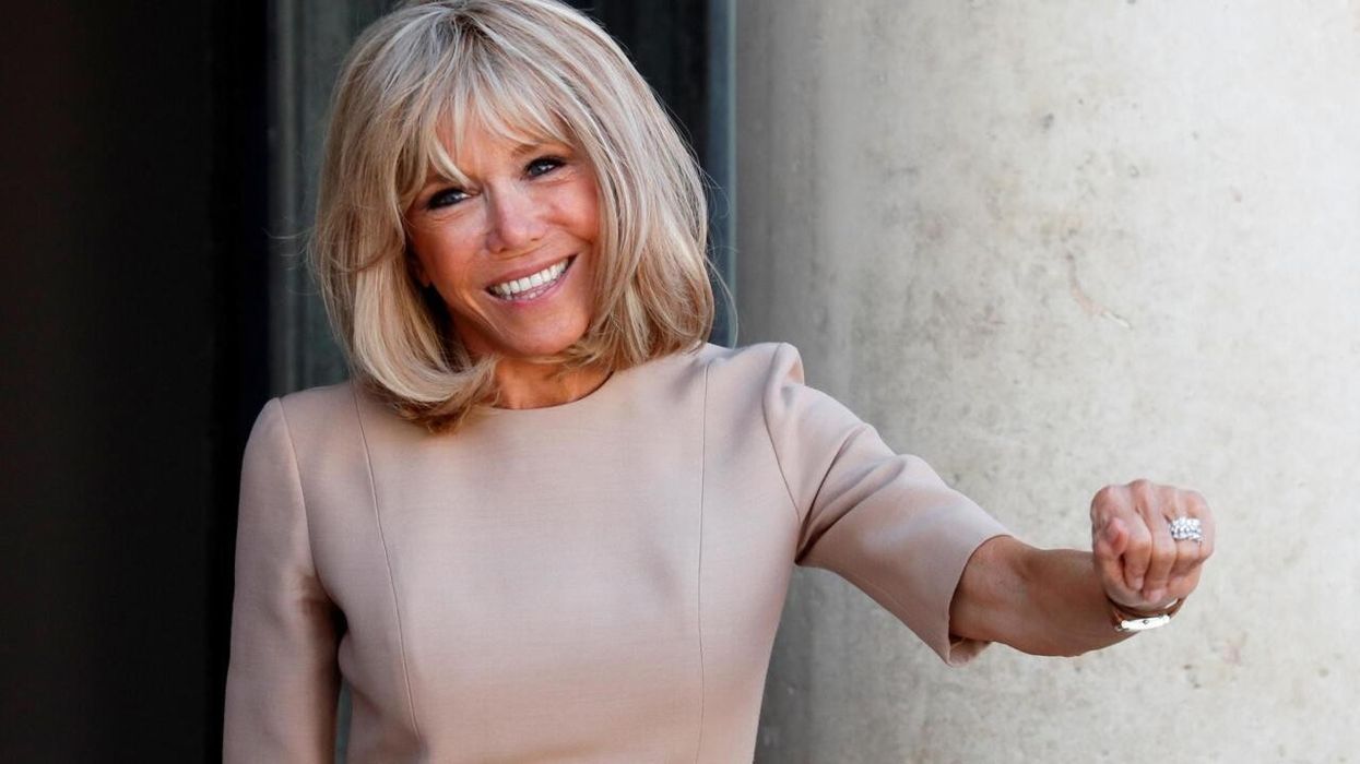 Feministet franceze të indinjuara nga videoja e ‘shpërthimit’ të Brigitte Macron kundër aktivisteve Feministet franceze të indinjuara nga videoja e ‘shpërthimit’ të Brigitte Macron kundër aktivisteve