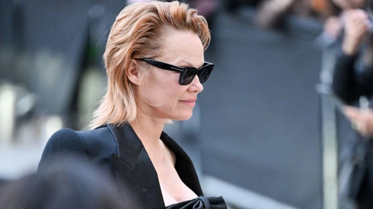 Pamela Anderson pa filtrat e famës: Transformimi natyral në “People” që flet për forcën dhe qetësinë e saj Pamela Anderson pa filtrat e famës: Transformimi natyral në “People” që flet për forcën dhe qetësinë e saj