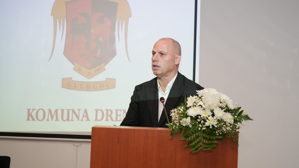 Ramiz Lladrovci betohet për mandatin e katërt si kryetar i Komunës së Drenasit Ramiz Lladrovci betohet për mandatin e katërt si kryetar i Komunës së Drenasit