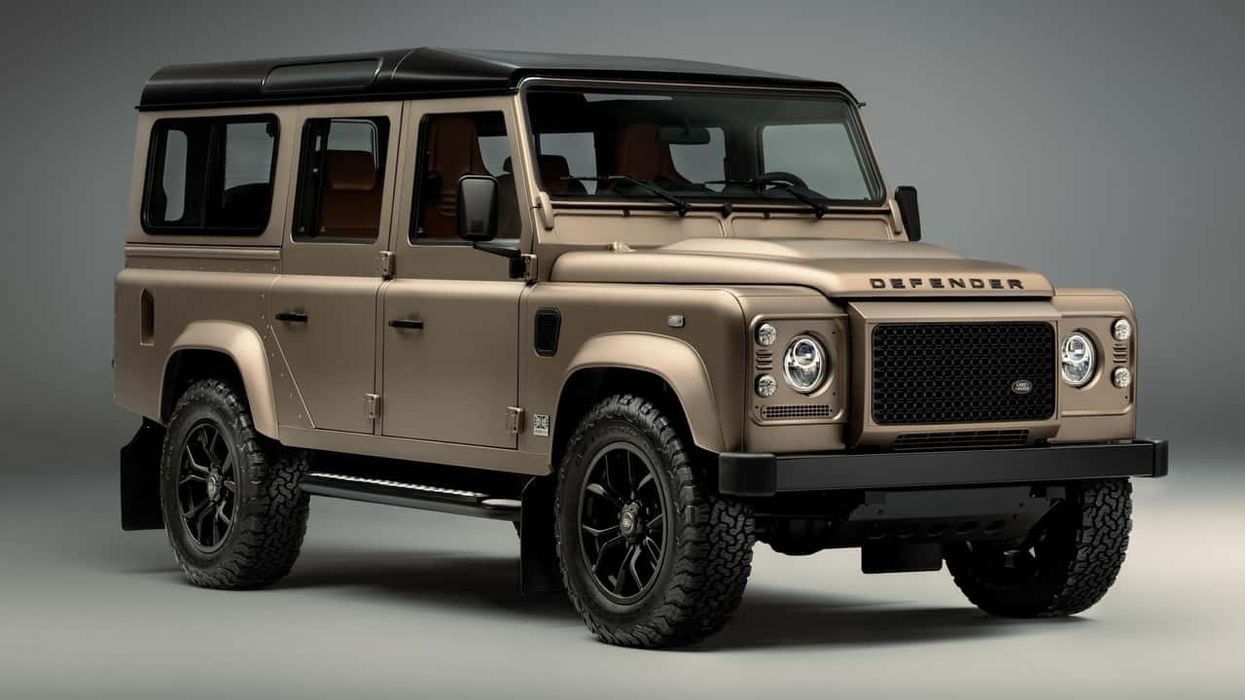 Defender i vjetër rikthehet më luksoz se kurrë - ngjyra të reja, motor V8 Defender i vjetër rikthehet më luksoz se kurrë - ngjyra të reja, motor V8