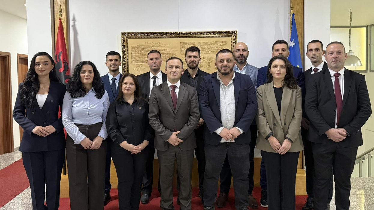 Kryetari i Obiliqit prezanton kabinetin e ri komunal