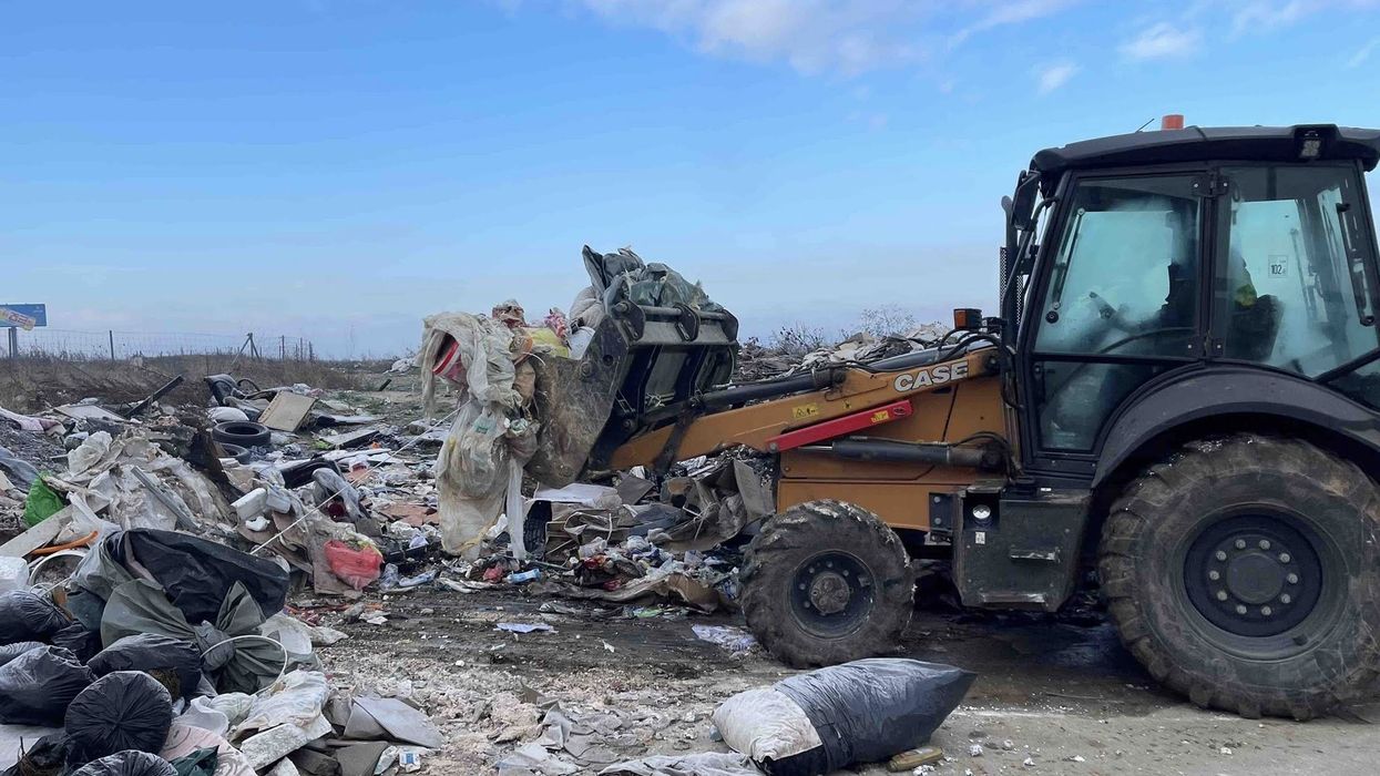 KRM “Pastrimi” largon një tjetër deponi ilegale në Prishtinë KRM “Pastrimi” largon një tjetër deponi ilegale në Prishtinë