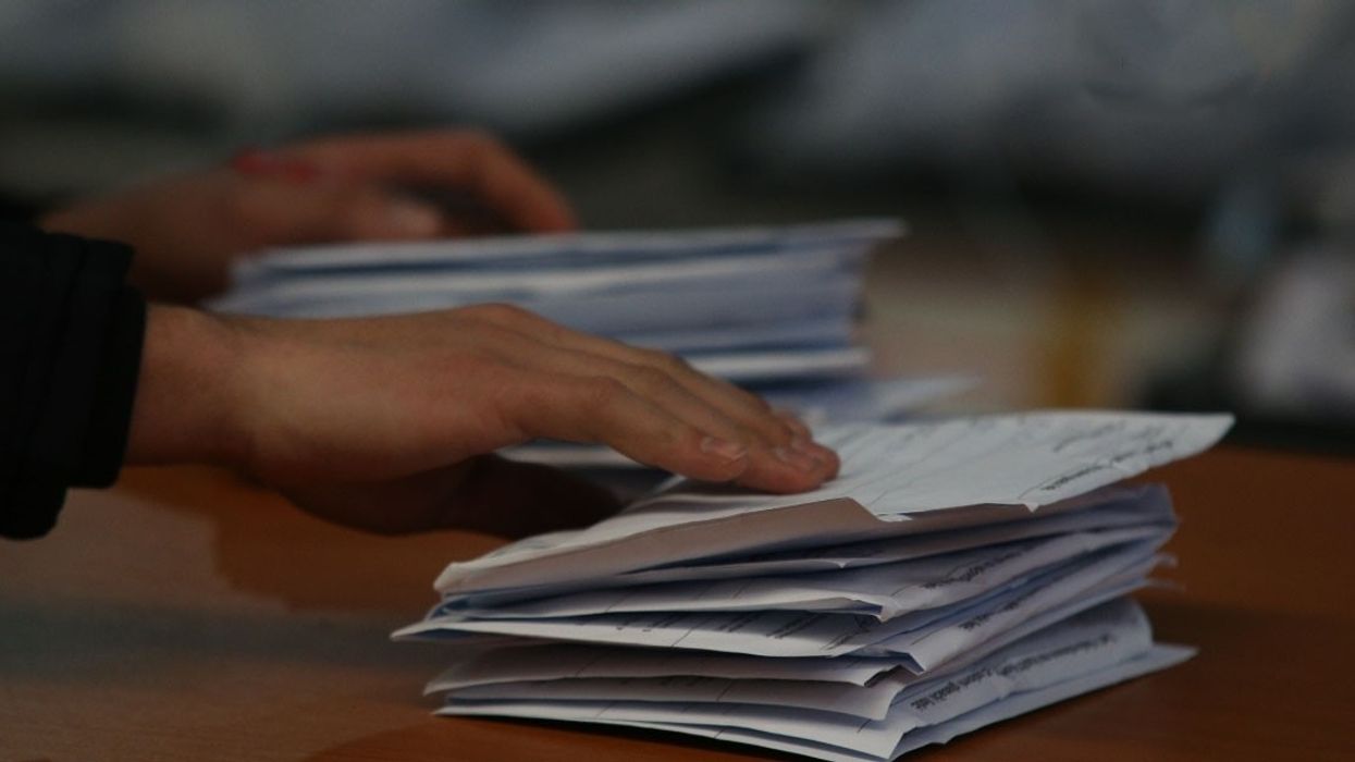 KQZ nis nesër dërgimin e fletëvotimeve për votimin me postë KQZ nis nesër dërgimin e fletëvotimeve për votimin me postë