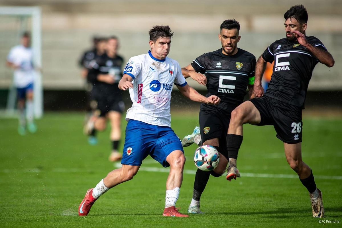 Superliga vazhdon me tre super derbi, vëmendja në Gjilan e Suharekë Superliga vazhdon me tre super derbi, vëmendja në Gjilan e Suharekë