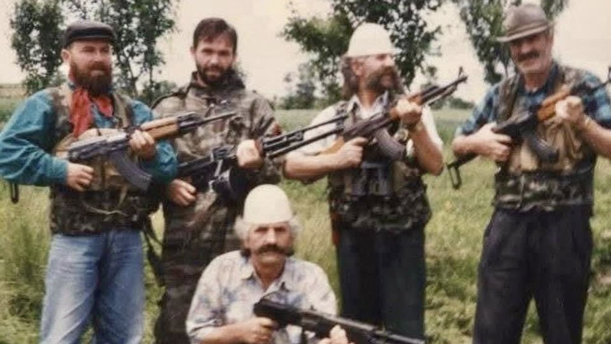27 vjet nga nisja e ushtarëve të UÇK-së, Bekim Jashari kujton heroizimin e Mujë Krasniqit dhe 40 bashkëluftëtarëve 27 vjet nga nisja e ushtarëve të UÇK-së, Bekim Jashari kujton heroizimin e Mujë Krasniqit dhe 40 bashkëluftëtarëve