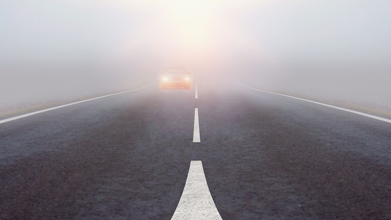 Mjegull e dendur në mëngjes, rrezik në komunikacion në disa komuna - policia apelon për kujdes